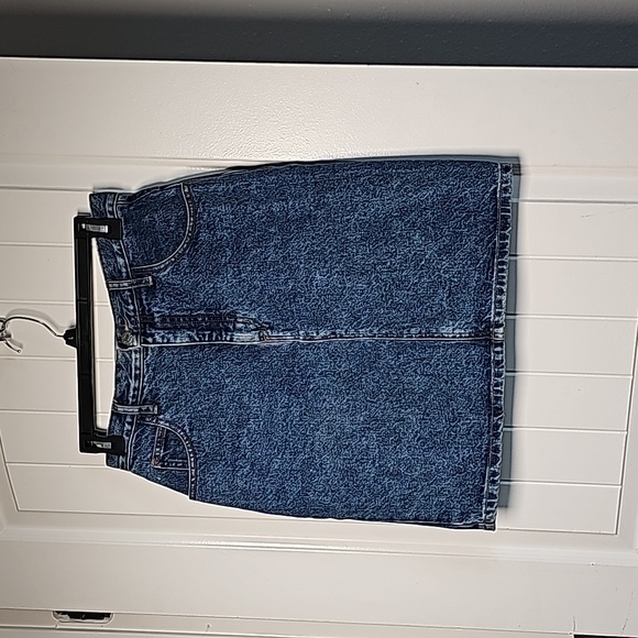 Guess Dresses & Skirts - Vintage Guess sz 30 denim pencil skirt